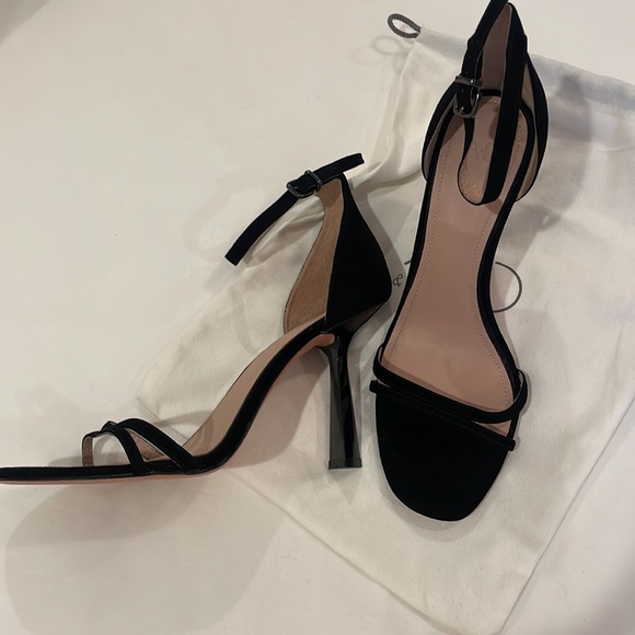 A D & Daughters black strap heels size 9 - Picture 3 of 6